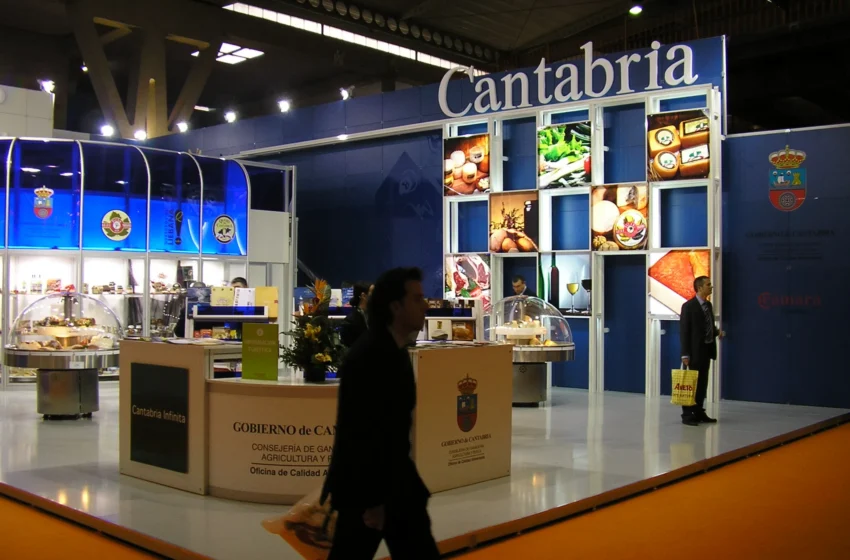  Cerca de 1.000 consultas atendidas en las ferias de alimentación a las que acudieron conjuntamente la Cámara y la Consejería de Ganadería