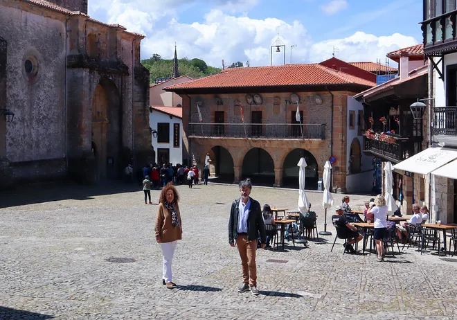 Vuelve la campaña ‘Comillas vale por 5’ para fomentar el consumo en el comercio local