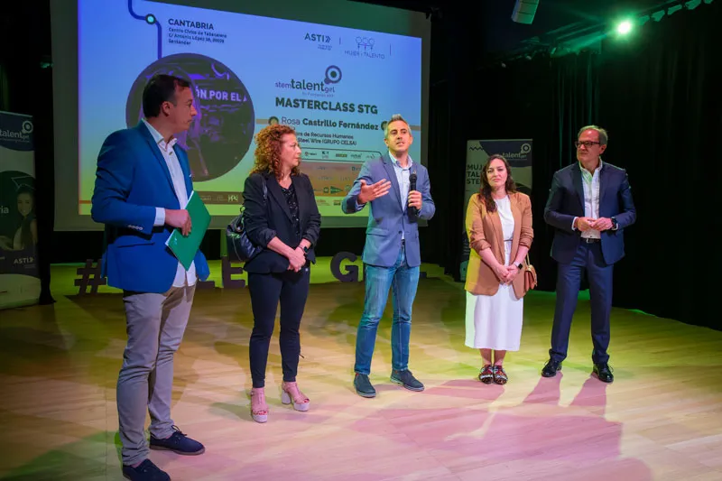 Noticias de Cantabria | El Cántabro | El vicepresidente afirma que la no incorporación de la mujer a todos los ámbitos lastra a nuestra sociedad