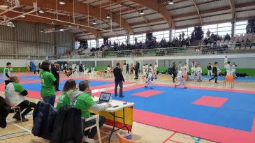  Cerca de 200 karatecas participan en el inicio de la segunda Liga municipal de Piélagos