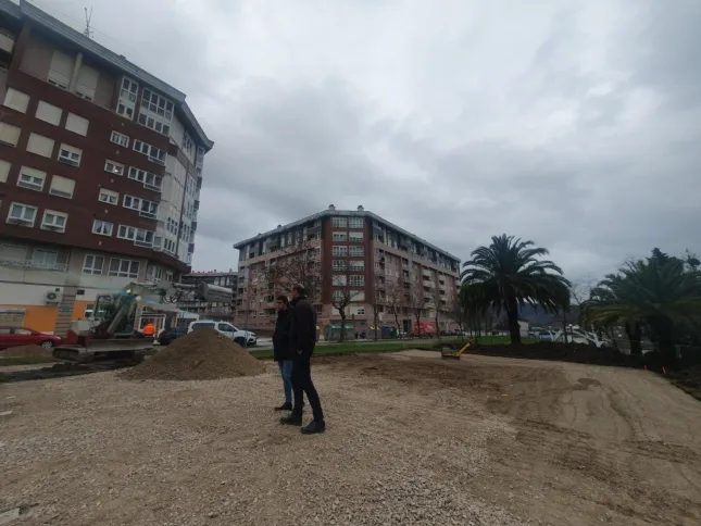  Comienzan las obras de la pista deportiva de la Plaza de las Autonomías