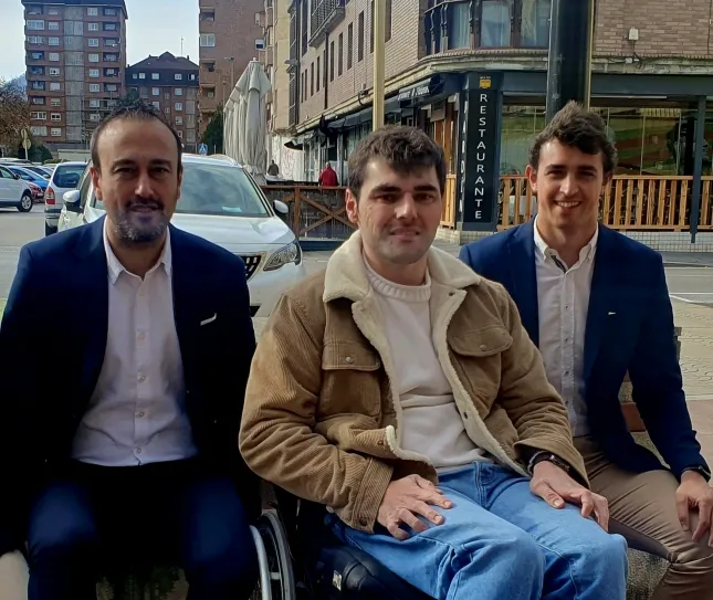 Noticias de Cantabria | El Cántabro | López Estrada recibe al actor torrelaveguense Pablo Revuelta