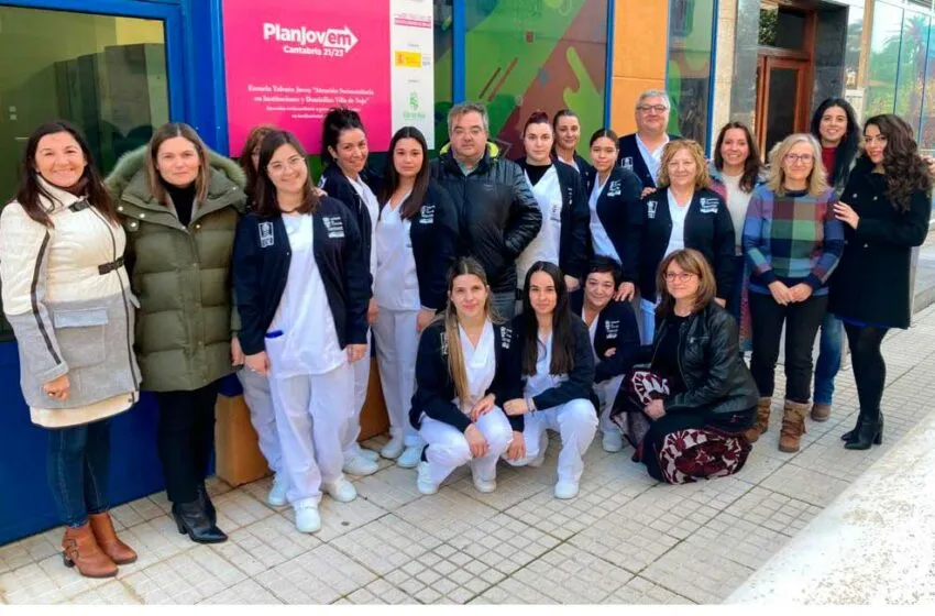  Noja organizará dos nuevas Escuelas de Talento Joven para formar a 20 alumnos en atención sociosanitaria y artesanía con piedra natural