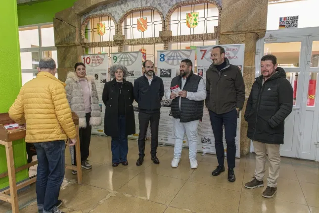 Noticias de Cantabria | El Cántabro | Inaugurada la exposición 'Historia y Cultura del Pueblo Gitano'