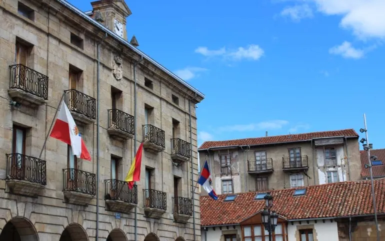 Noticias de Cantabria | El Cántabro | El Ayuntamiento rebaja en algunos tramos el Impuesto de Plusvalía