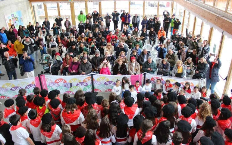  Las Marzas suenan en las voces de los escolares reinosanos