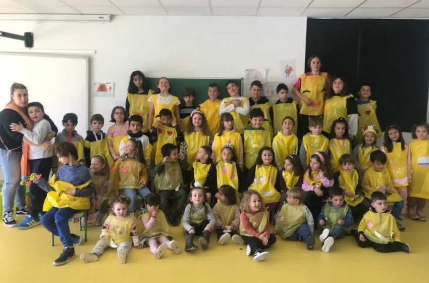 Santa María de Cayón despide con una fiesta la Ludoteca de Carnaval