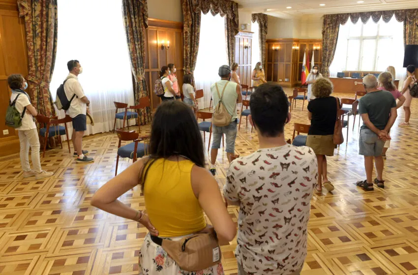 Noticias de Cantabria | El Cántabro | Santander pone en valor la labor de los guías oficiales de turismo en su Día Internacional