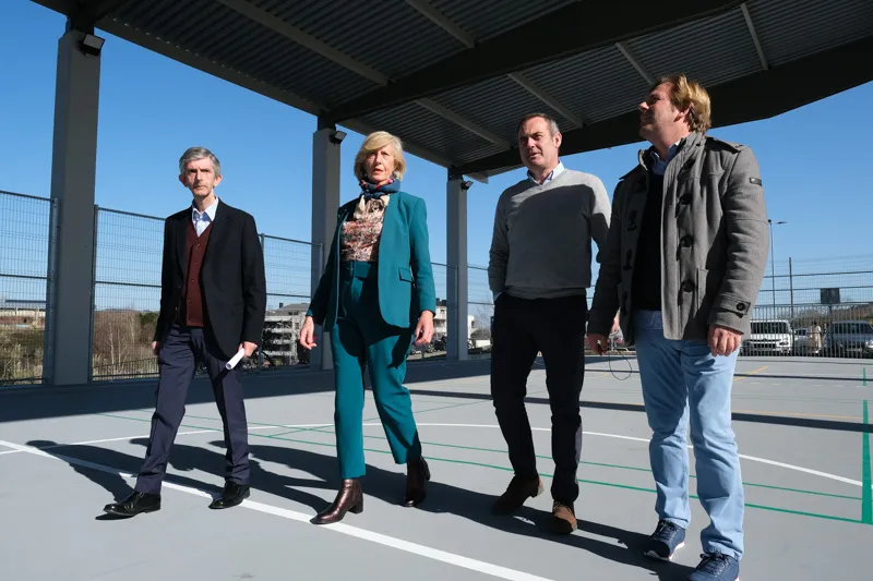  Educación invierte más de 502.000 euros en dotar de una cubierta a la pista deportiva del IES Nueve Valles