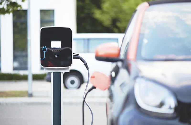  Industria concede una subvención de casi un millón de euros para adquirir coches eléctricos en Cantabria