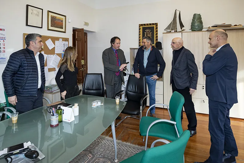  Gochicoa avanza que este año estará listo el estudio informativo de la variante de Los Corrales de Buelna para evitar el tráfico pesado en el casco urbano