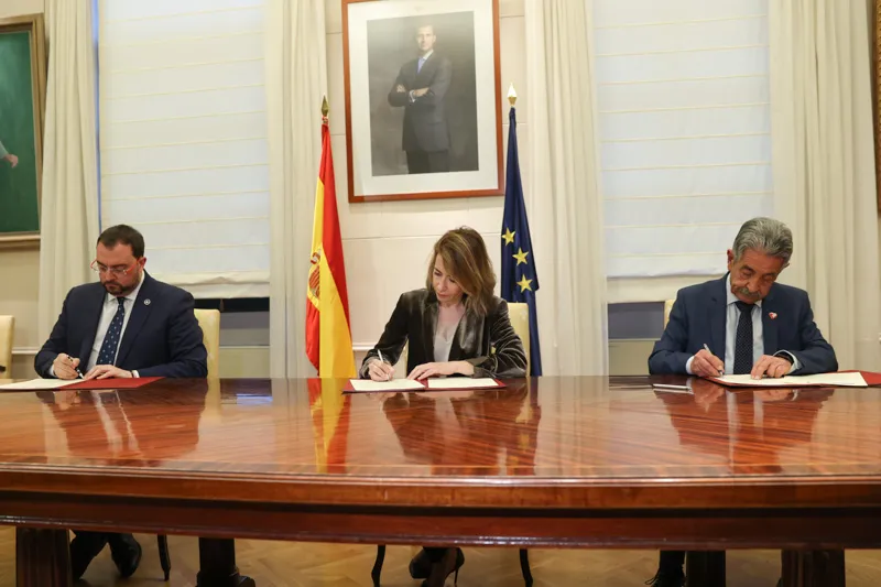  Revilla obtiene del Ministerio la gratuidad de las cercanías de Renfe y Feve y un plan de inversiones con plazos concretos