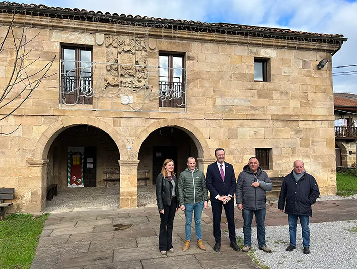  Blanco destaca la importancia de promover la eficiencia energética en el medio rural de Cantabria