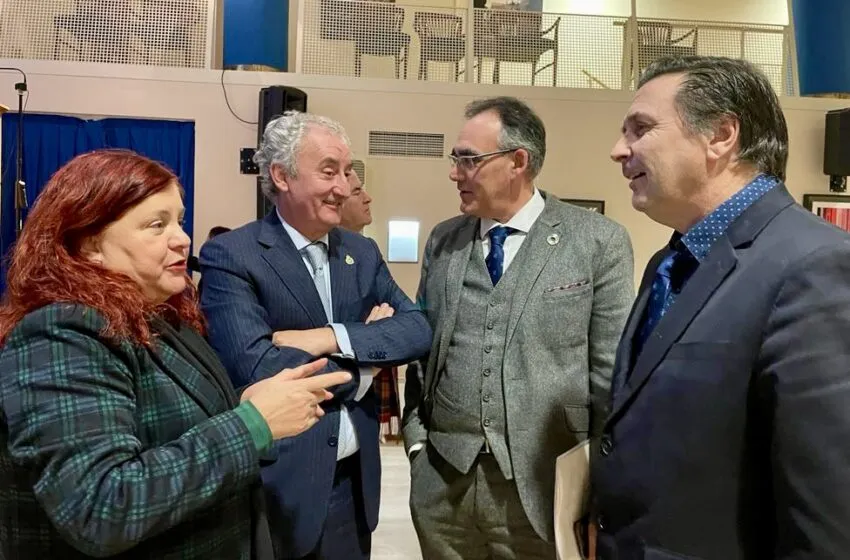 Noticias de Cantabria | El Cántabro | Pesquera subraya el potencial del tándem tutor-residente para fortalecer el sistema sanitario y solucionar los desafíos futuros