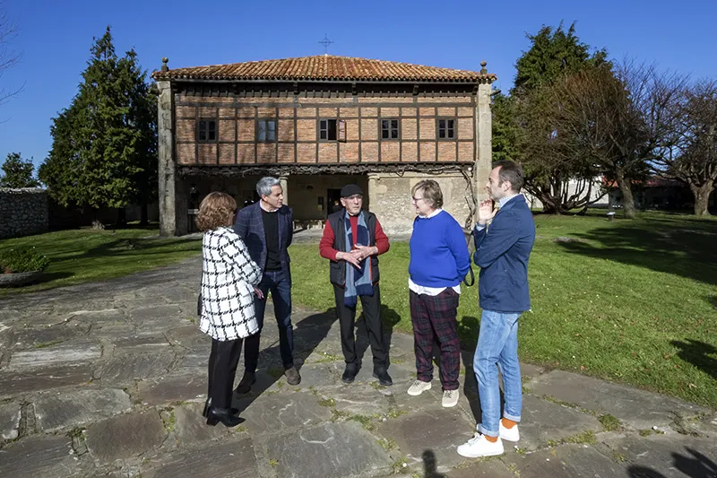  Zuloaga presenta el Año Cultural Roberto Orallo 2023 para reconocer la trayectoria de uno de los iconos de la cultura de Cantabria