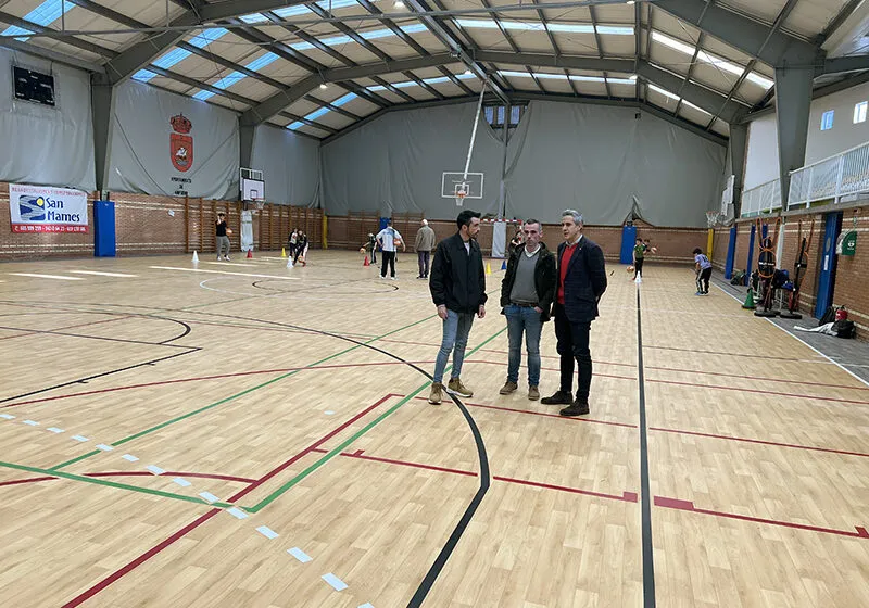  Zuloaga destaca las mejoras en infraestructuras deportivas y culturales realizadas esta legislatura en Ampuero, con una inversión cercana a 350.000 euros