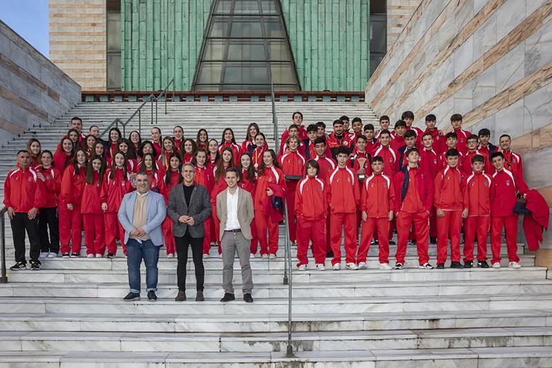 Noticias de Cantabria | El Cántabro | Zuloaga destaca la "extraordinaria cantera del balonmano en Cantabria"