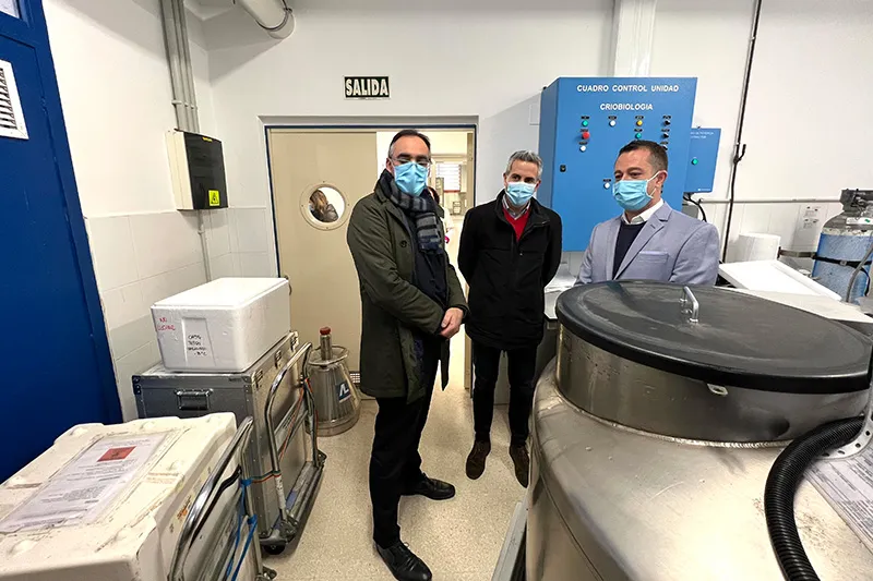 Zuloaga y Pesquera sitúan a Cantabria en vanguardia sanitaria con la nueva unidad de terapias avanzadas incorporada al Banco de Sangre y Tejidos