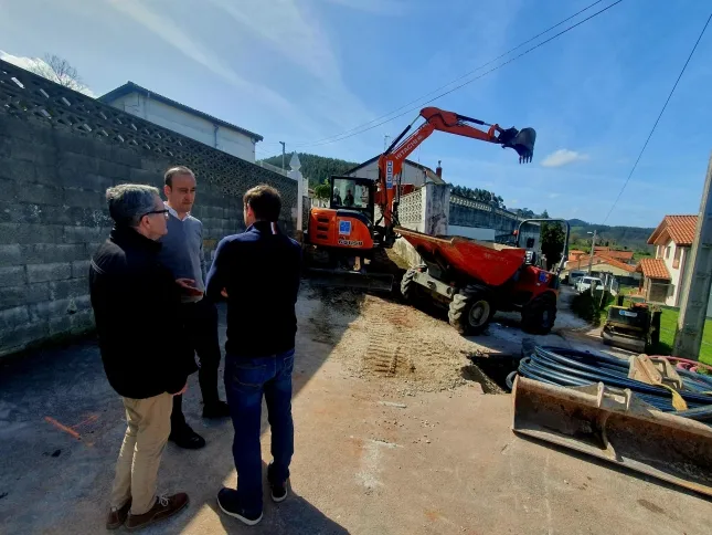 Noticias de Cantabria | El Cántabro | Aguas Torrelavega renueva la red municipal de abastecimiento de agua en el barrio de Radillo, en Viérnoles
