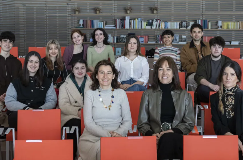  NACE “ON CREACIÓN”, UNA INICIATIVA DEL CENTRO BOTÍN PARA FORMAR Y ACOMPAÑAR A JÓVENES QUE QUIERAN COMPARTIR SUS INQUIETUDES A TRAVÉS DEL ARTE