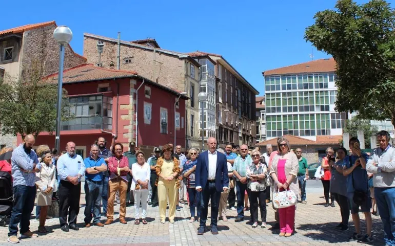  Reinosa recuerda a las víctimas del terrorismo