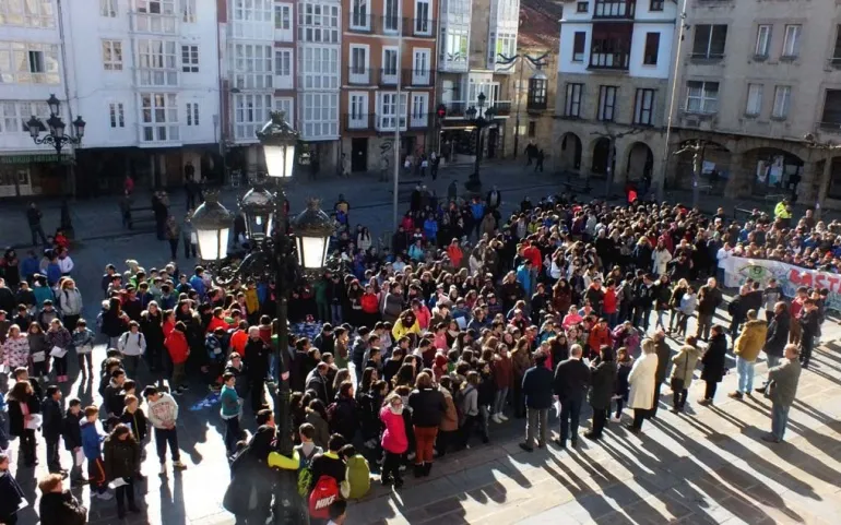 Reinosa se concentra contra la violencia de género