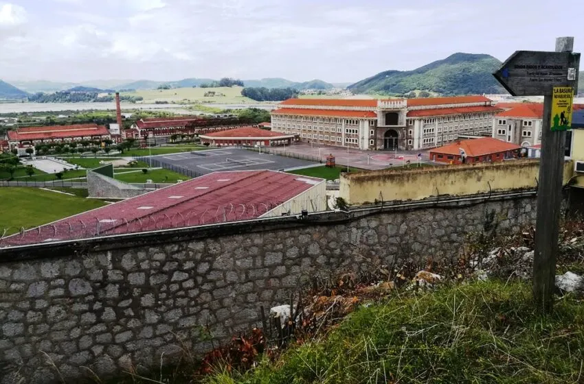  El monolito al exdirector del penal El Dueso, José Ramón Alonso, se realizará con piedra de su muro