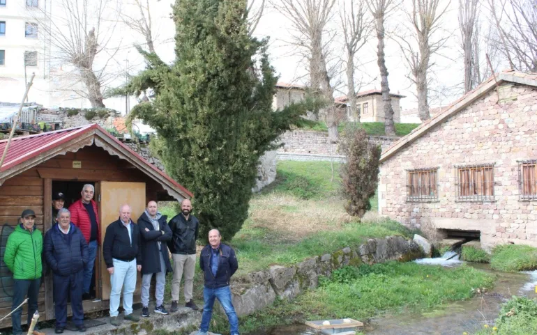  Visita al Club de Pesca para conocer su labor de repoblación de la trucha autóctona