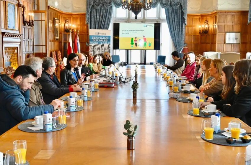  Santander avanza las medidas del III Plan de Infancia a las asociaciones del sector