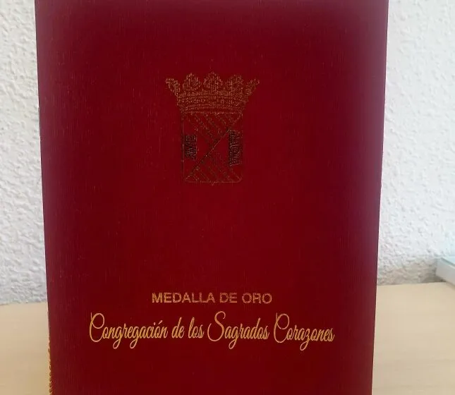  La Congregación de los SSCC recibe la Medalla de Oro de Torrelavega