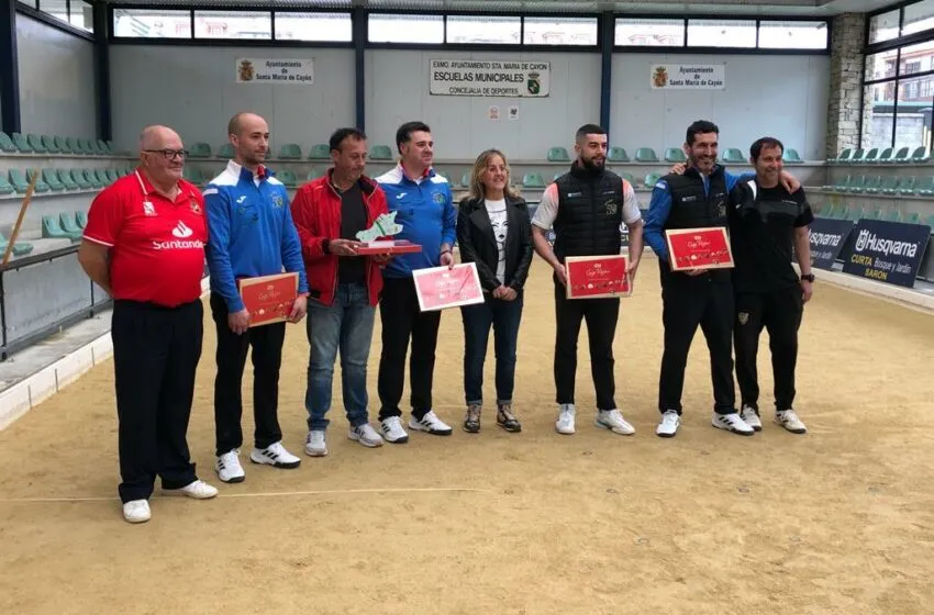  Los ganadores de la XVI Liga de Invierno de Bolos de Santa María de Cayón recayó en la PB Sobarzo.