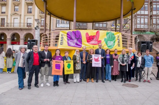 Noticias de Cantabria | El Cántabro | La lectura del Manifiesto del Consejo de la Mujer, acto central del 8M en Torrelavega