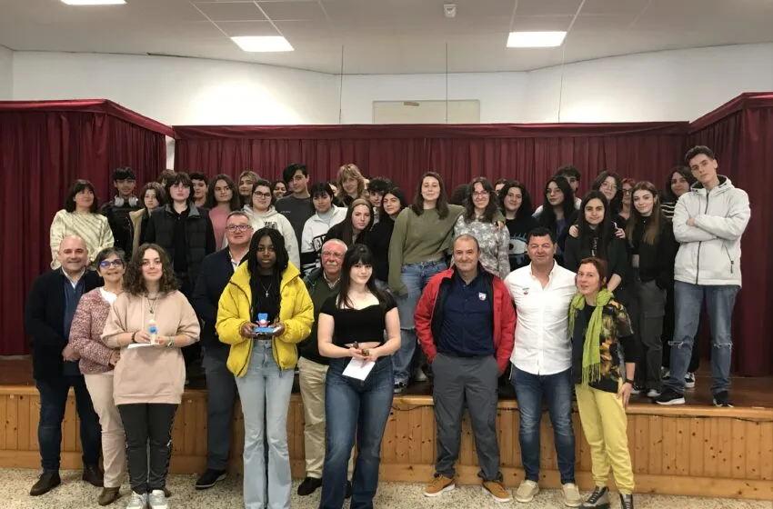  EL BACHILLERATO DE ARTES DEL I.E.S. BERNARDINO DE ESCALANTE DE LAREDO DISEÑA LA MASCOTA DEL CAMPEONATO DEL MUNDO DE PESCA SUBMARINA