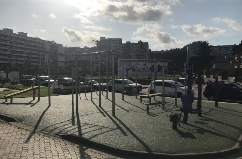  FINALIZAN LAS OBRAS DE INSTALACIÓN DE UN GIMNASIO AL AIRE LIBRE EN EL PASEO MARÍTIMO