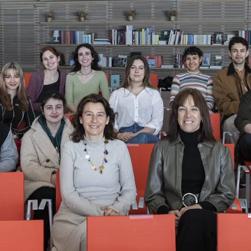  NACE “ON CREACIÓN”, UNA INICIATIVA DEL CENTRO BOTÍN PARA FORMAR Y ACOMPAÑAR A JÓVENES QUE QUIERAN COMPARTIR SUS INQUIETUDES A TRAVÉS DEL ARTE