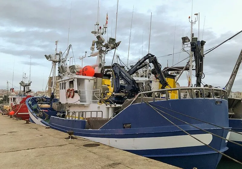  El Gobierno destina más de 1,3 millones en ayudas para inversiones a bordo de los buques pesqueros y en cofradías de pescadores