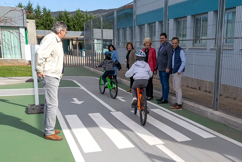 El CEIP Gerardo Diego de Los Corrales estrena circuito de seguridad vial