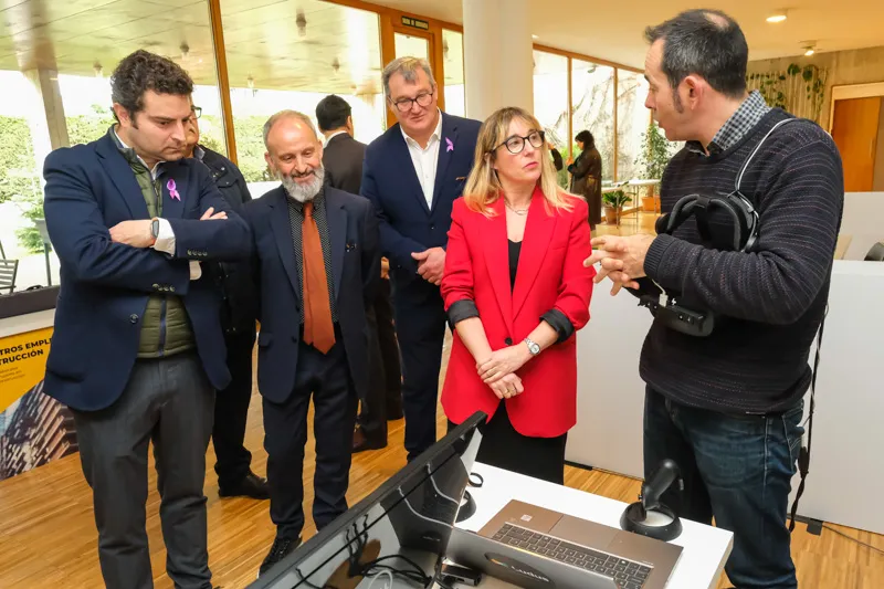  Eugenia Gómez hace un llamamiento a la incorporación de las mujeres, «la mitad de la fuerza laboral», a los oficios de construcción