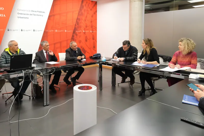  Jezabel Morán se compromete con los afectados por los derribos a agilizar los procesos pendientes