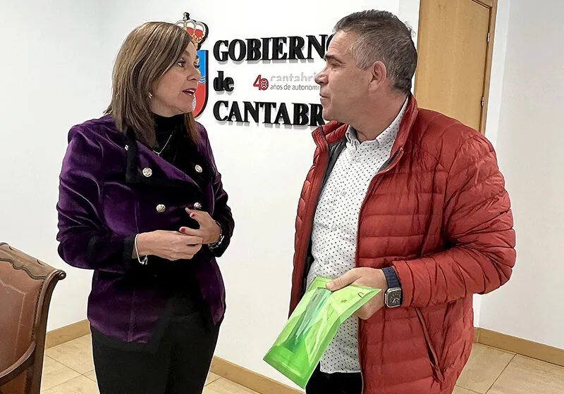  La Consejería de Presidencia estudiará ejecutar la mejora de la cubierta del centro cultural de Argoños