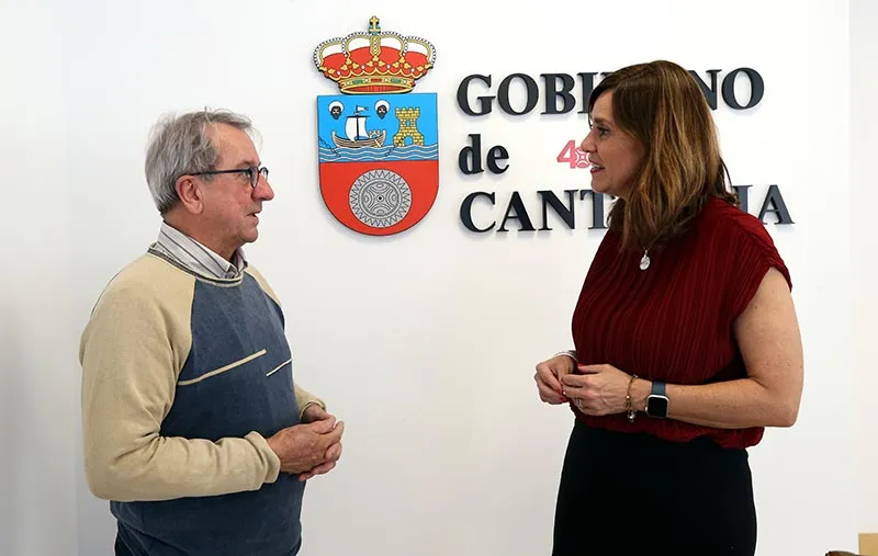 Fernández Viaña ofrece la colaboración del Gobierno regional para combatir la soledad no deseada «la lacra del siglo XXI»