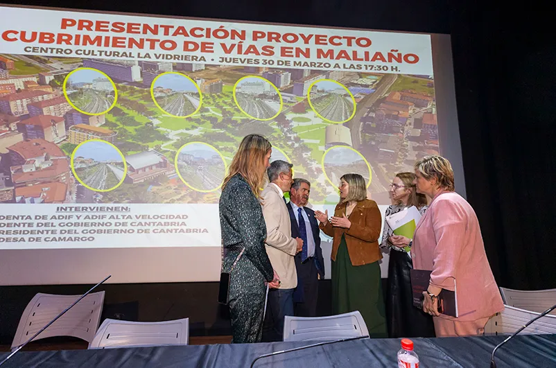  El Gobierno, satisfecho por la solución para cubrimiento del ferrocarril a su paso por Camargo