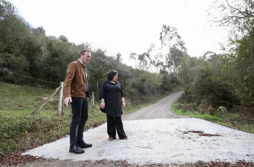 Noticias de Cantabria | El Cántabro | Desarrollo Rural acondiciona el camino rural de Otedo en Ruiloba para mejorar el acceso de los servicios agrarios
