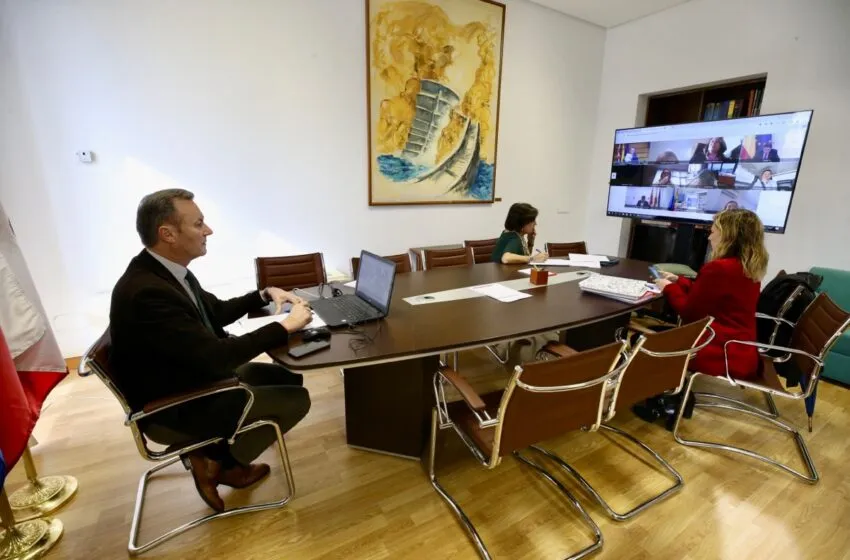  Blanco reclama un plan de apoyo al sector apícola y un mejor etiquetado para defender el origen de la miel