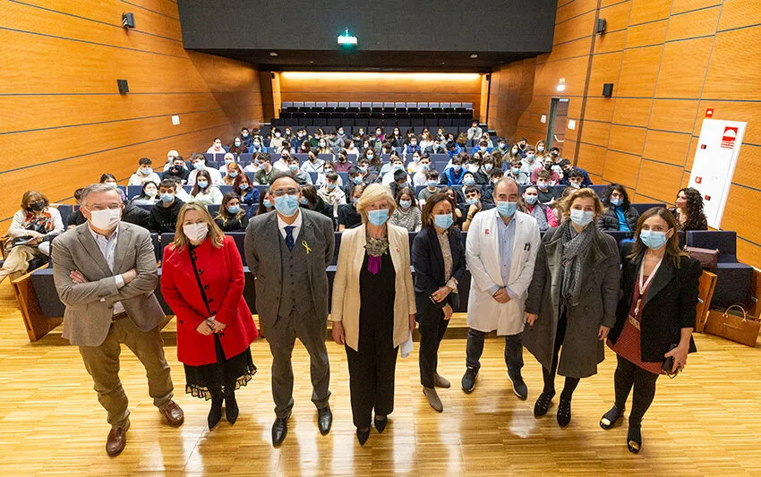 Pesquera y Lombó reclaman el talento y la vocación de los jóvenes cántabros para reforzar la investigación como motor de progreso