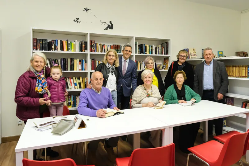 Noticias de Cantabria | El Cántabro | Zuloaga inaugura la biblioteca de San Felices de Buelna que desde hoy acogerá actividades culturales y artísticas