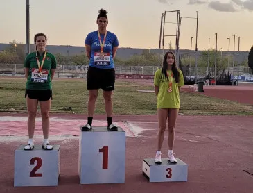  La atleta del Piélagos Leire Arranz, campeona de España en jabalina