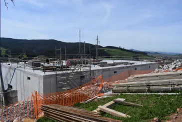  La construcción del nuevo depósito de agua de Parbayón, Quijano y Renedo, con capacidad siete veces superior al actual, llega a su fase final