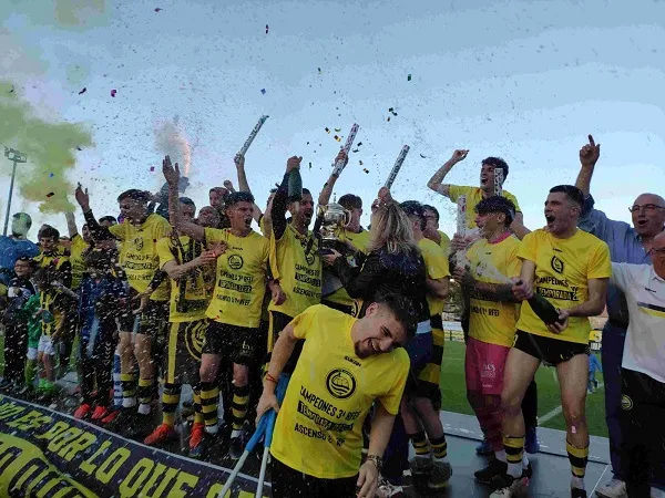  El Ayuntamiento felicita al CD Cayón por su ascenso de categoría