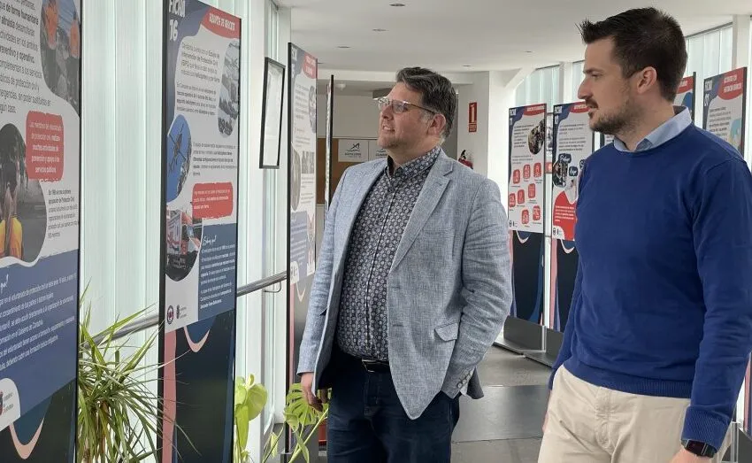  LA EXPOSICIÓN ESCOLAR DE PROTECCIÓN CIVIL LLEGA AL AYUNTAMIENTO DE ASTILLERO